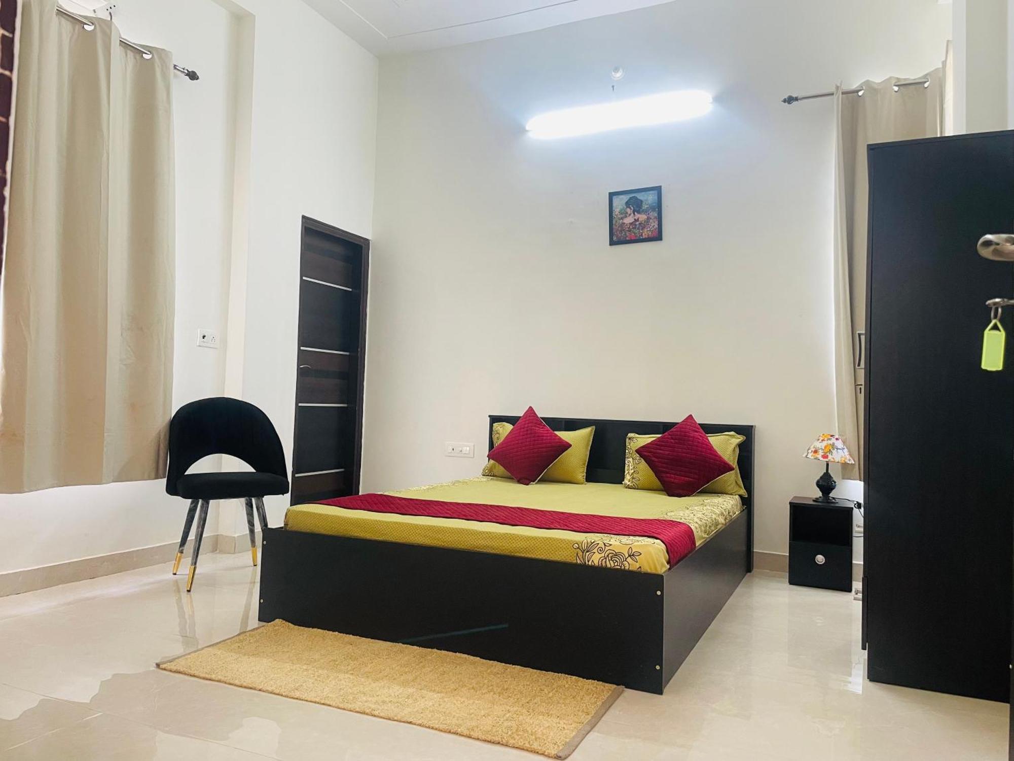 Atulyam Stays Sushant Golf City Lucknow Exterior foto