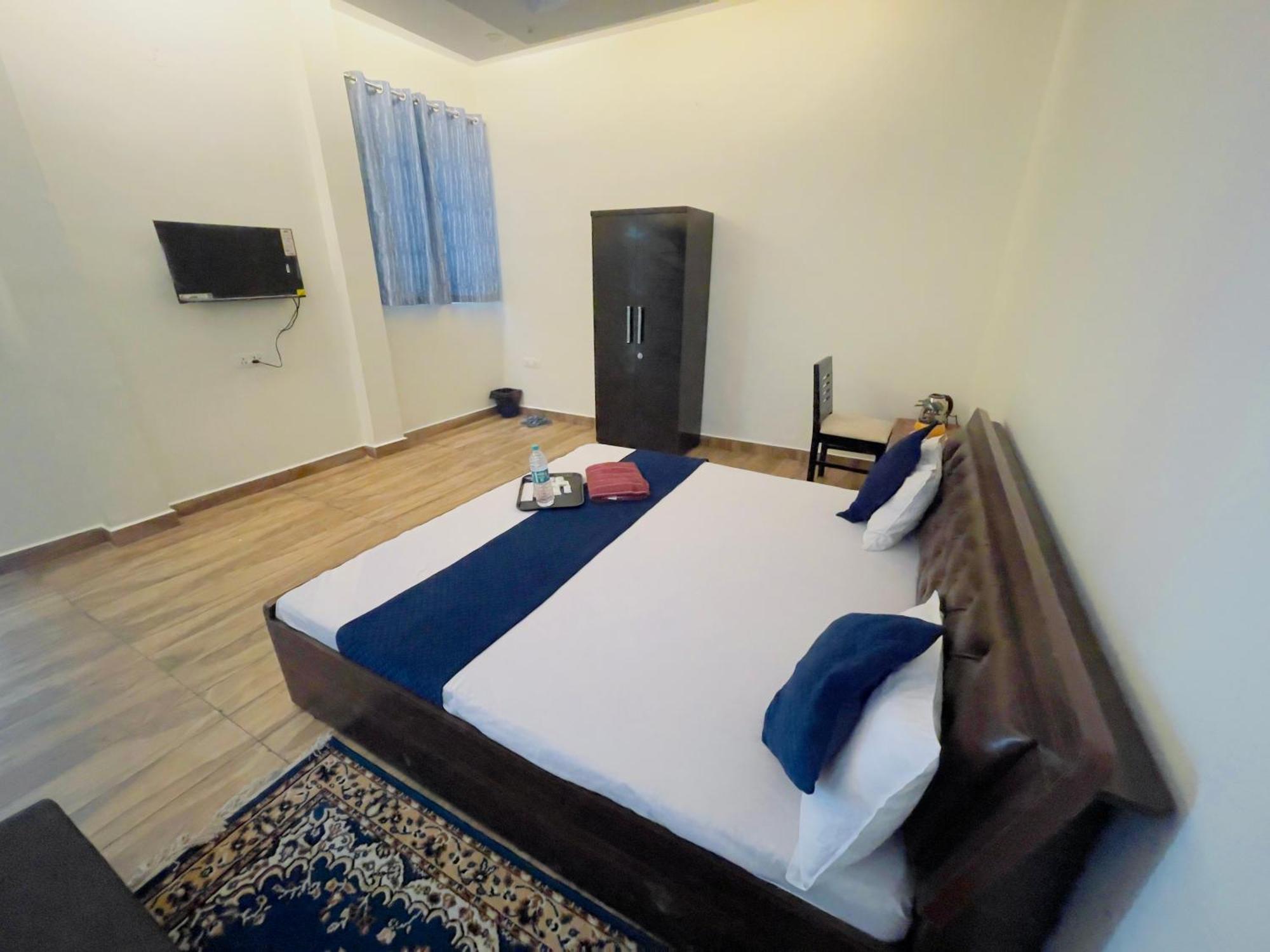 Atulyam Stays Sushant Golf City Lucknow Exterior foto