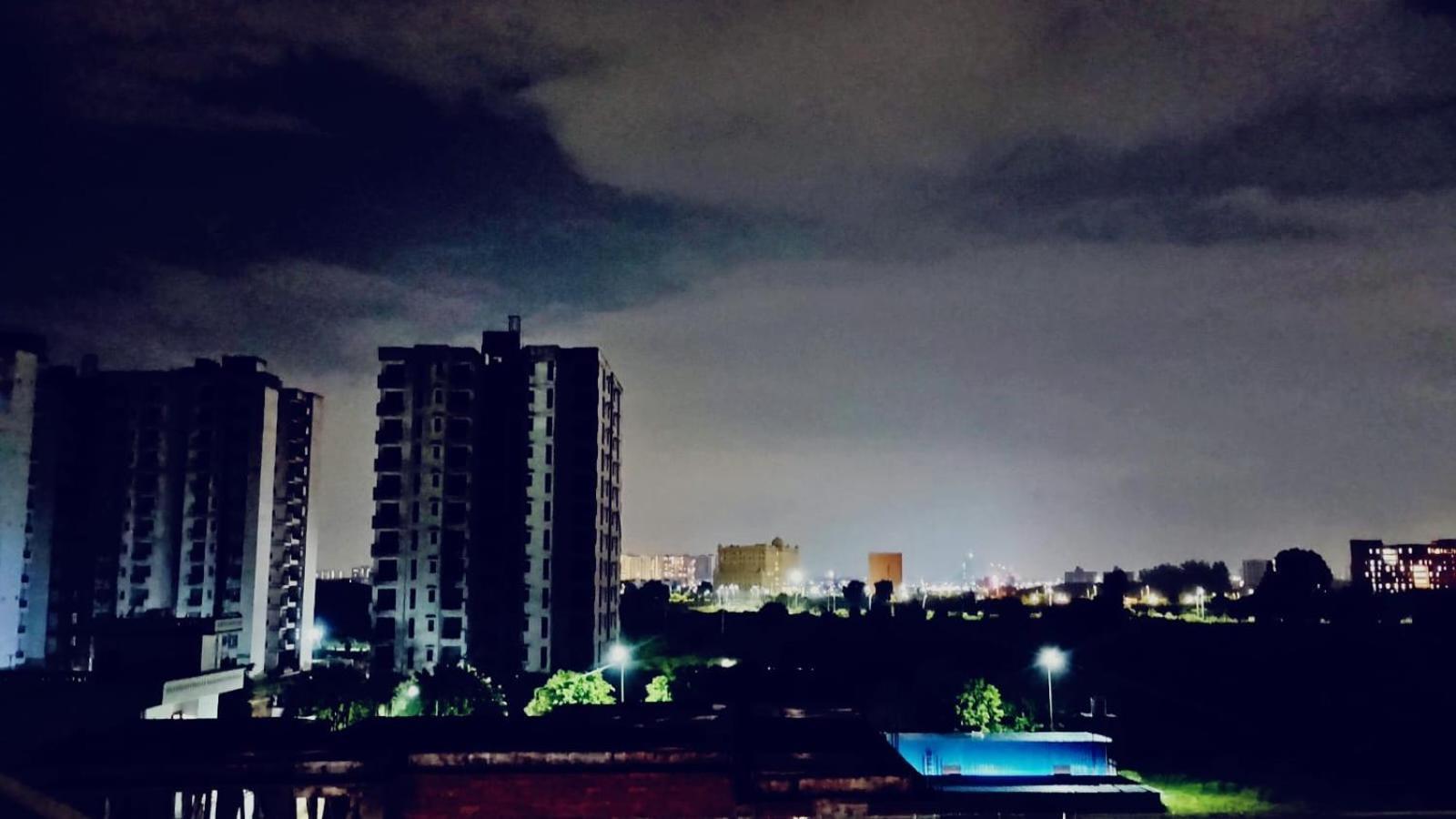 Atulyam Stays Sushant Golf City Lucknow Exterior foto