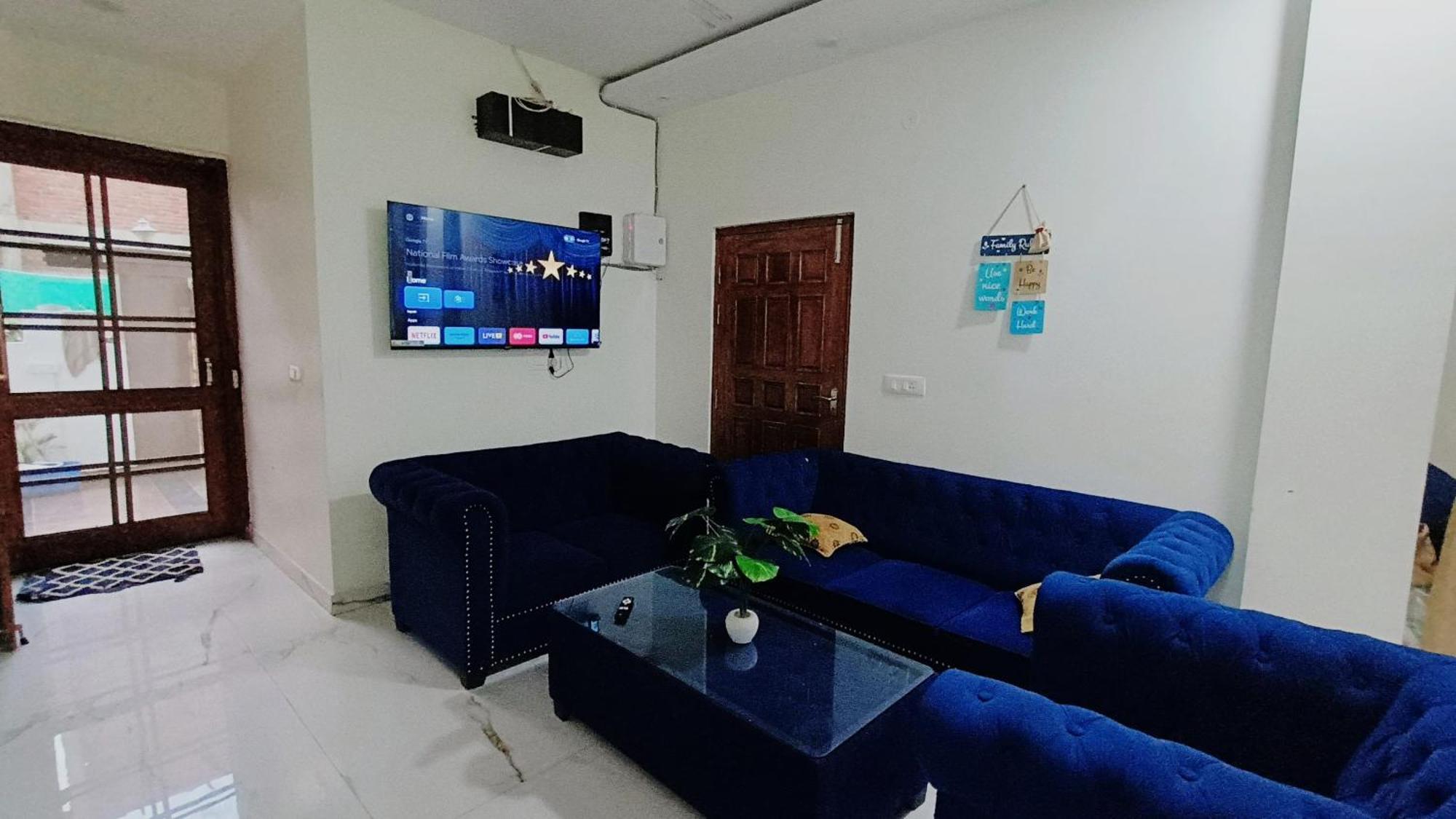 Atulyam Stays Sushant Golf City Lucknow Exterior foto